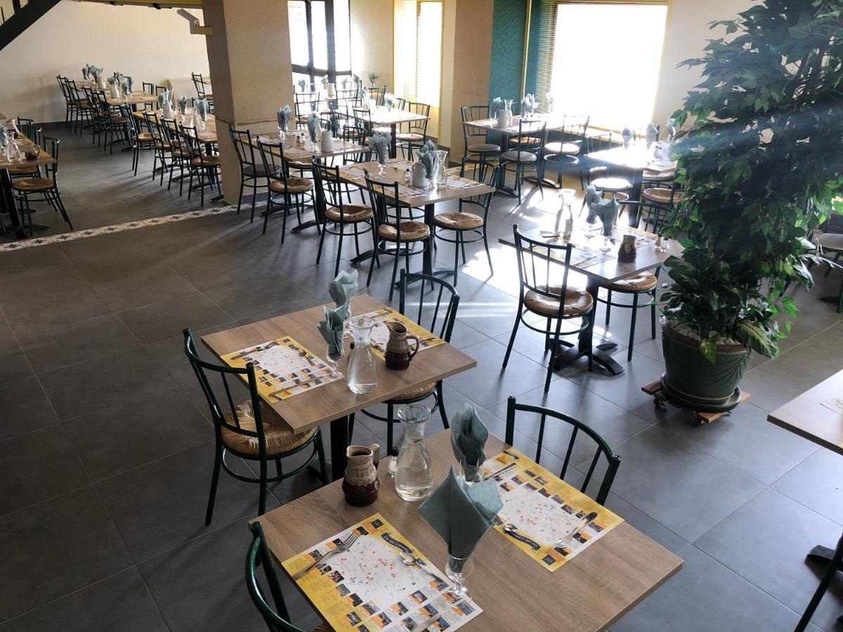 Le Relais D'Etagnac 호텔 외부 사진